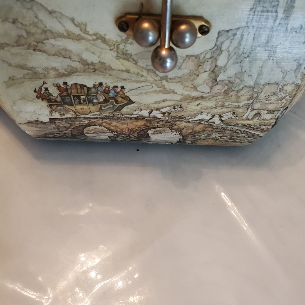 WOODEN NOVELTY BOX PURSE ,EARLY SETTLERS - Picture 5 of 10